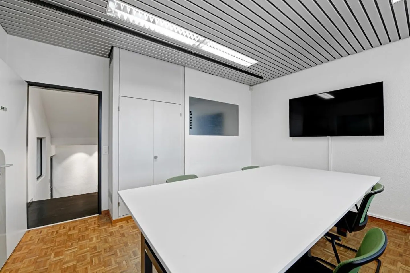 Repräsentative Büro- & Lagerfläche per sofort zu vermieten - Foto 3 von 11