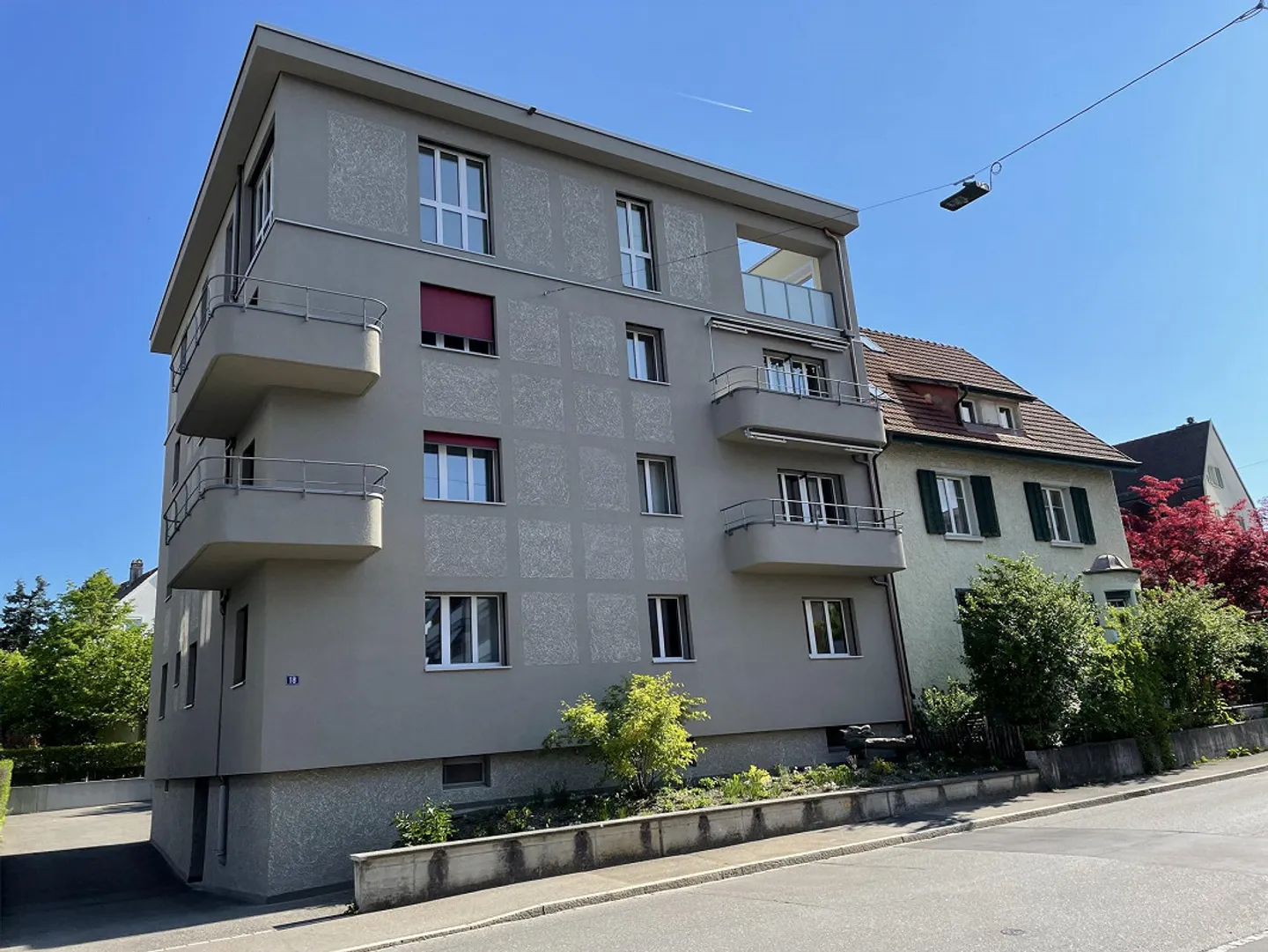 Living in a small renovated multi-family house in Veltheim - Photo 1 of 8