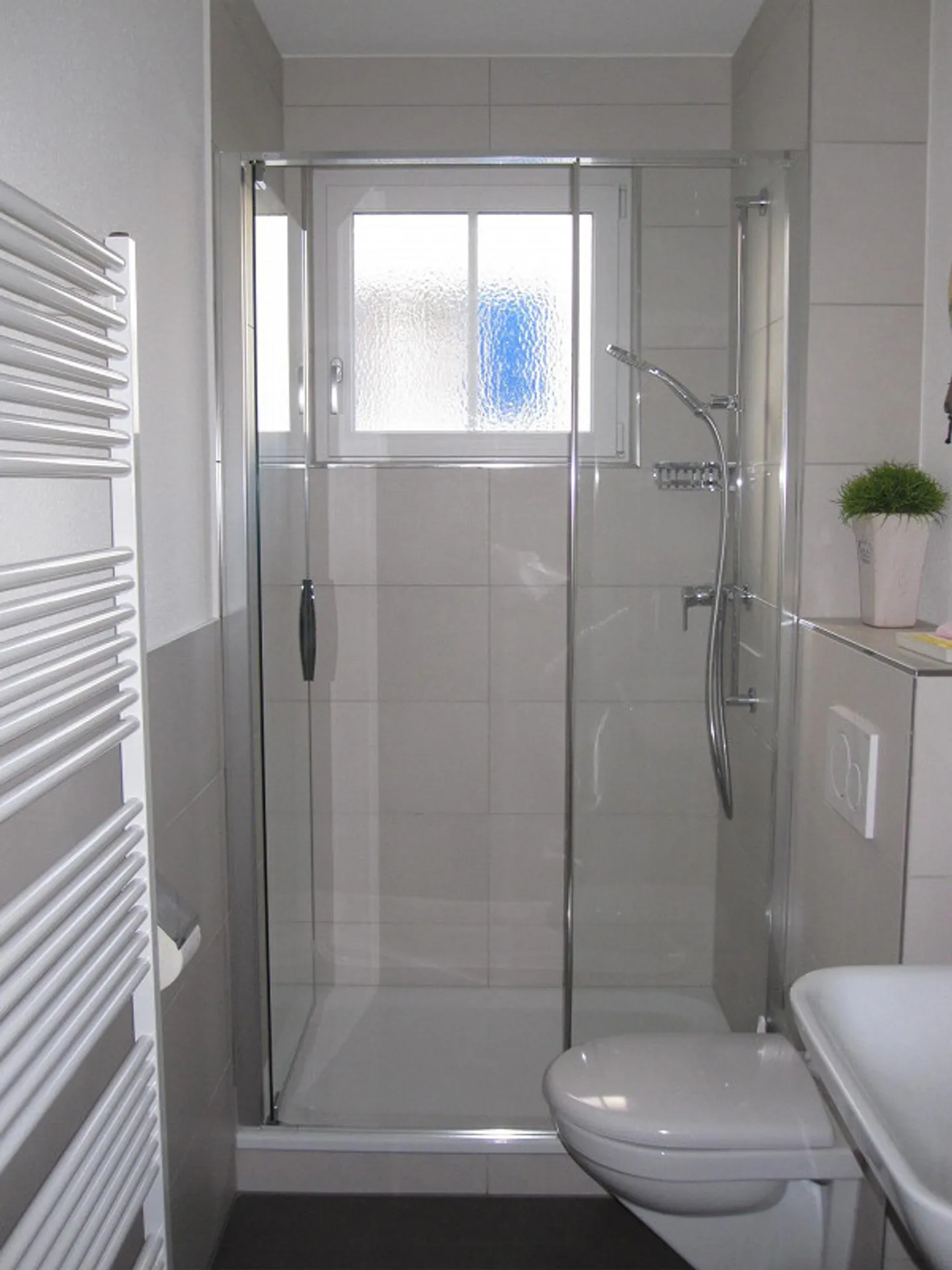 Living in a small renovated multi-family house in Veltheim - Photo 3 of 8