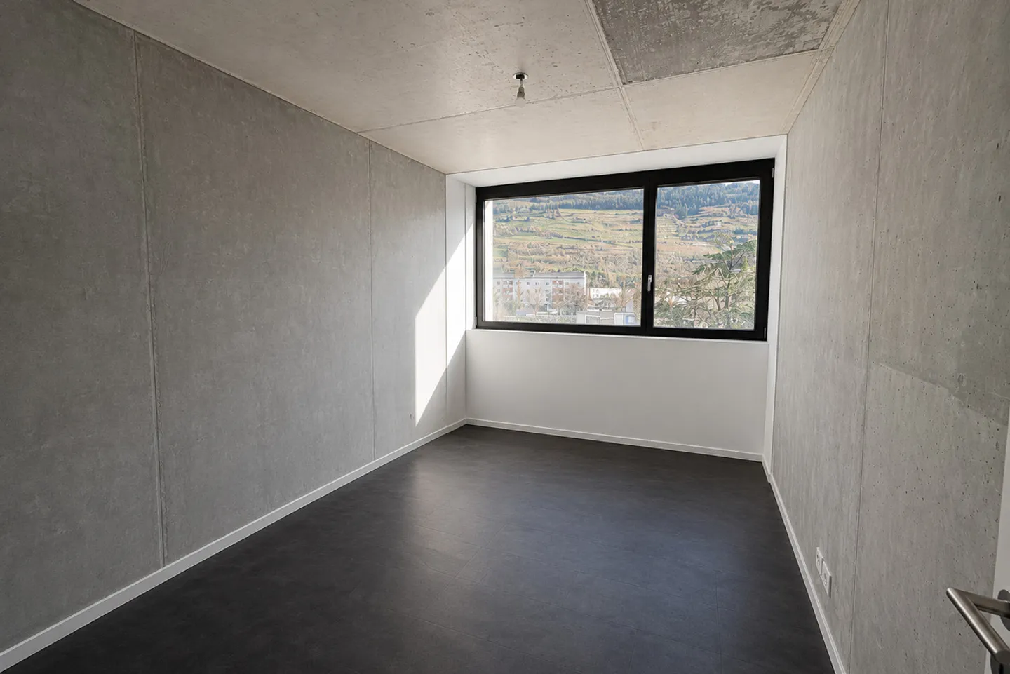 Moderne 3.5-Zimmer-Wohnung im 2. Stock - Foto 3 von 9