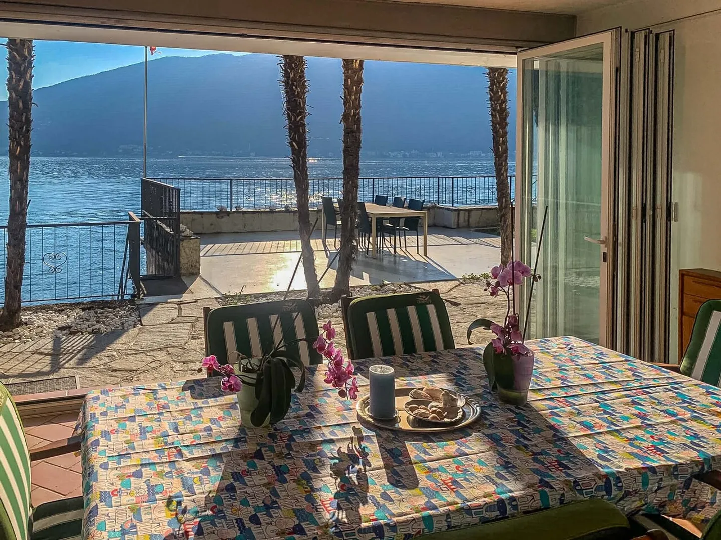 Villa direttamente sul lago con posti barca privati - Foto 13 di 19