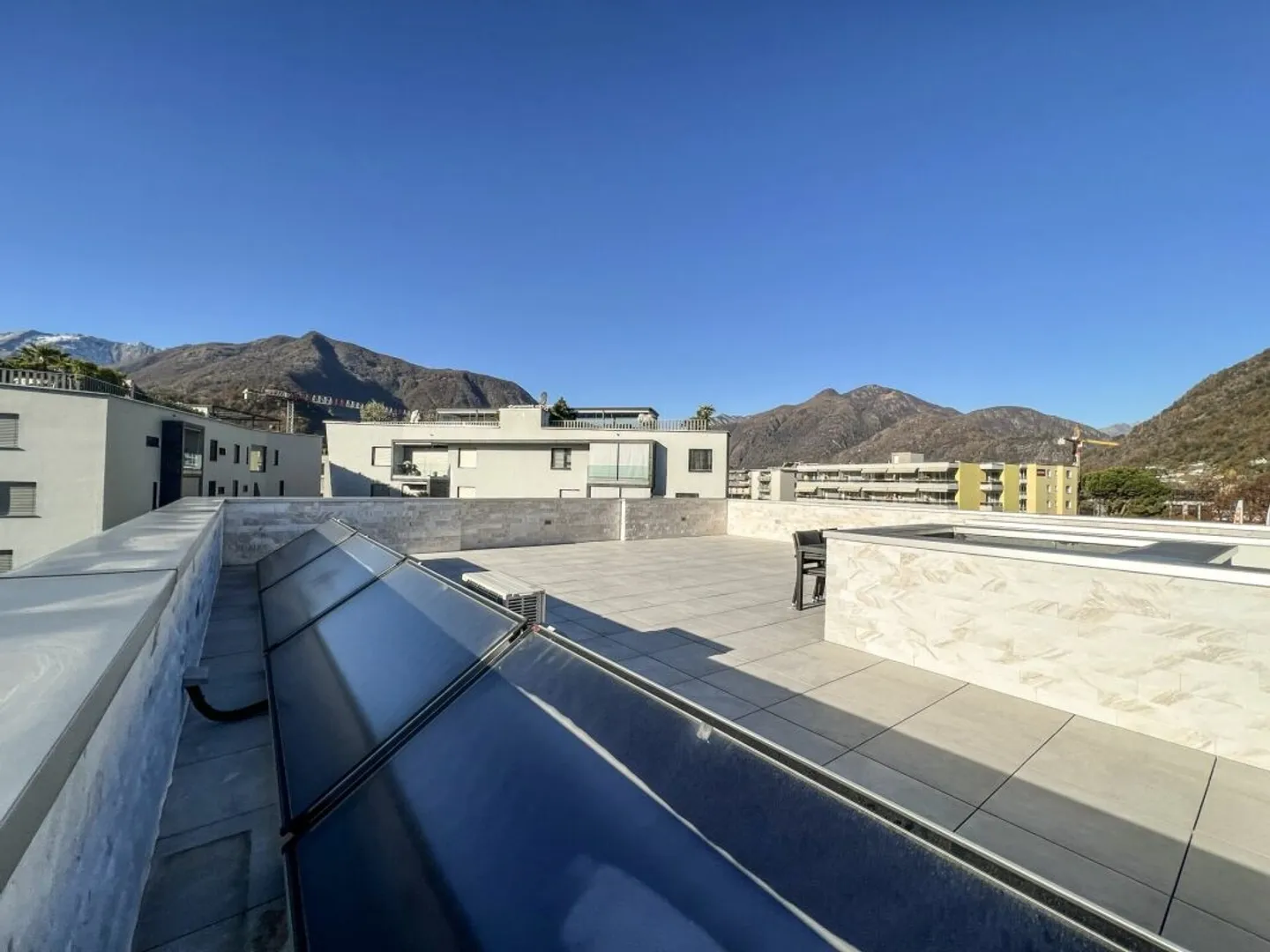 Attico con grande terrazza - Foto 11 di 17