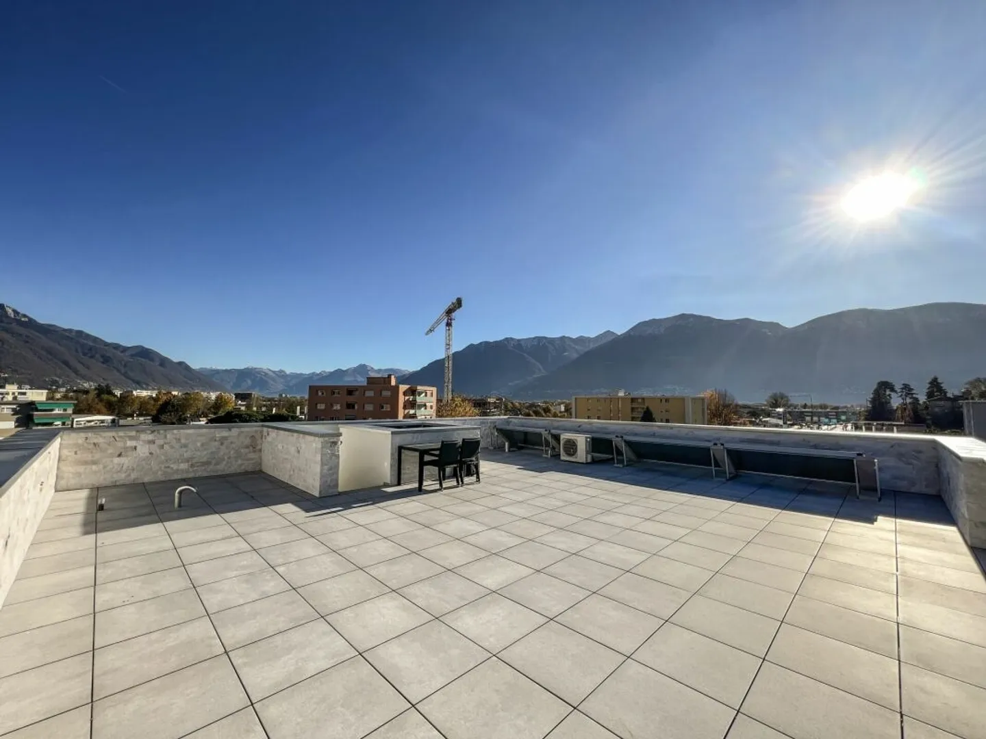 Attico con grande terrazza - Foto 12 di 17