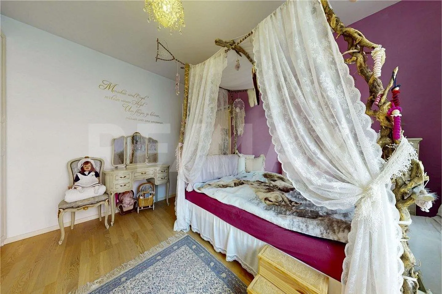 2.5-room apartment with private laundry - Photo 4 of 13