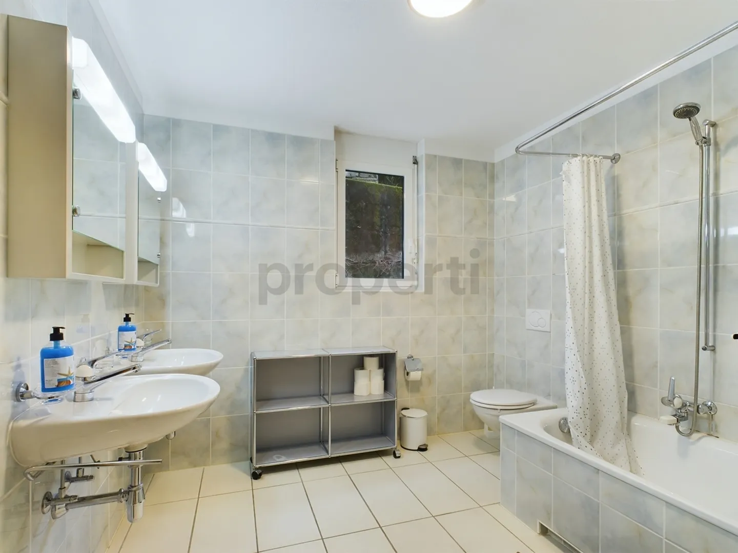 Luxuswohnung mit Seeblick - Foto 8 von 9