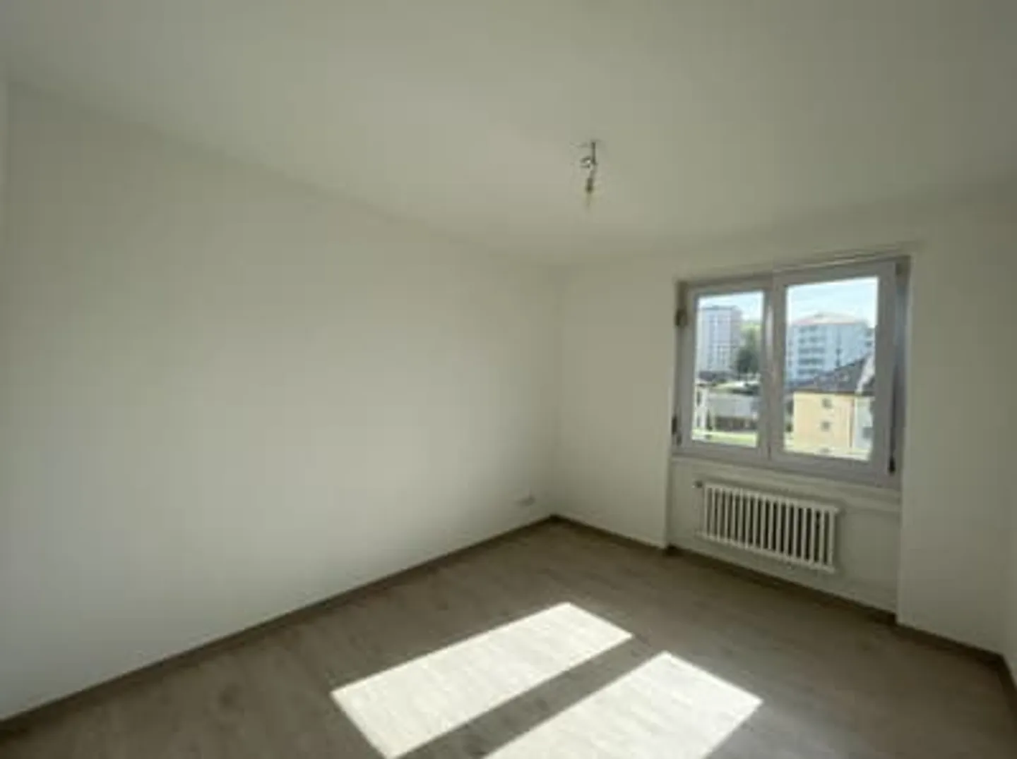 3.5 Room Apartment - Photo 5 of 7