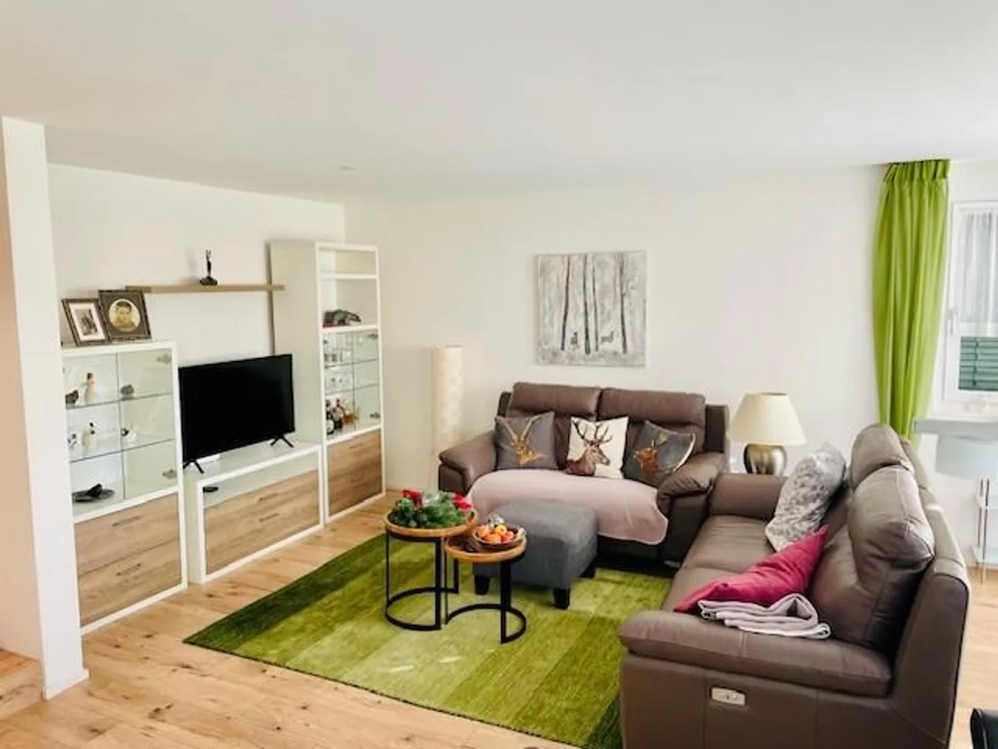 Modern 3.5-room apartment with two terraces - Photo 3 of 14