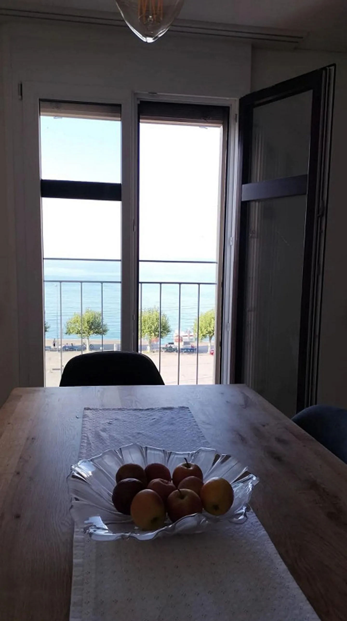 Charmante 4.5 Zimmer Altbauwohnung mit Seeblick - Photo 9 of 15