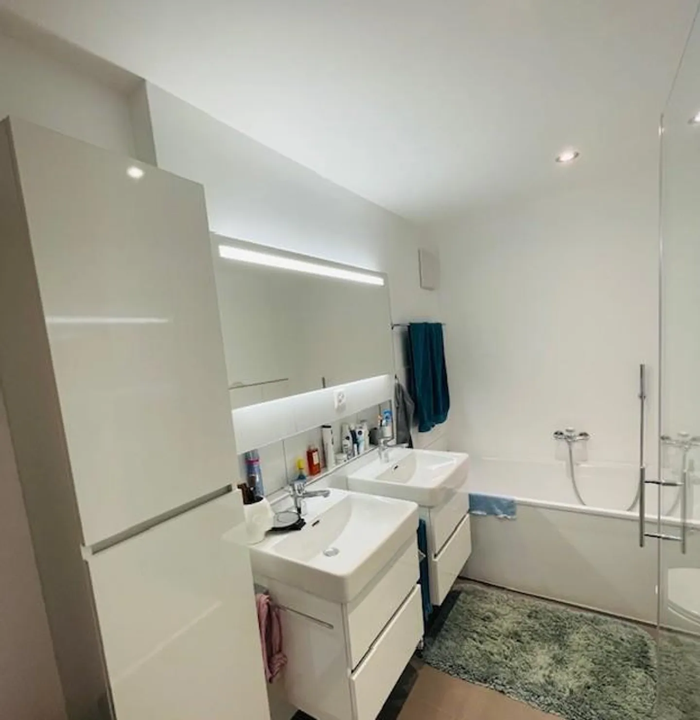 Modern 3.5-room apartment with two terraces - Photo 10 of 14