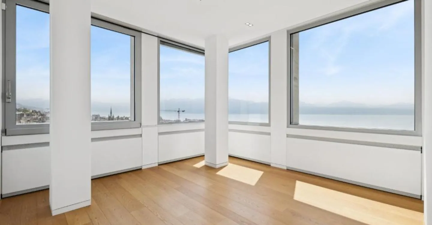Living at the top of the Bel-Air Tower - Photo 11 of 12