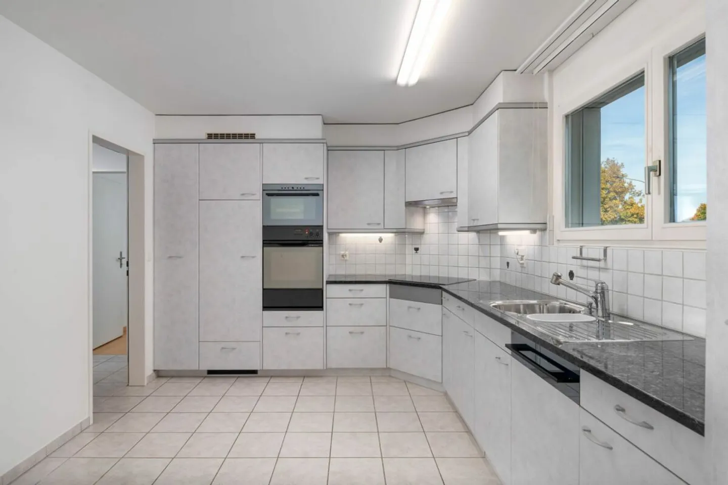 Appartamento in vendita - Foto 3 di 12