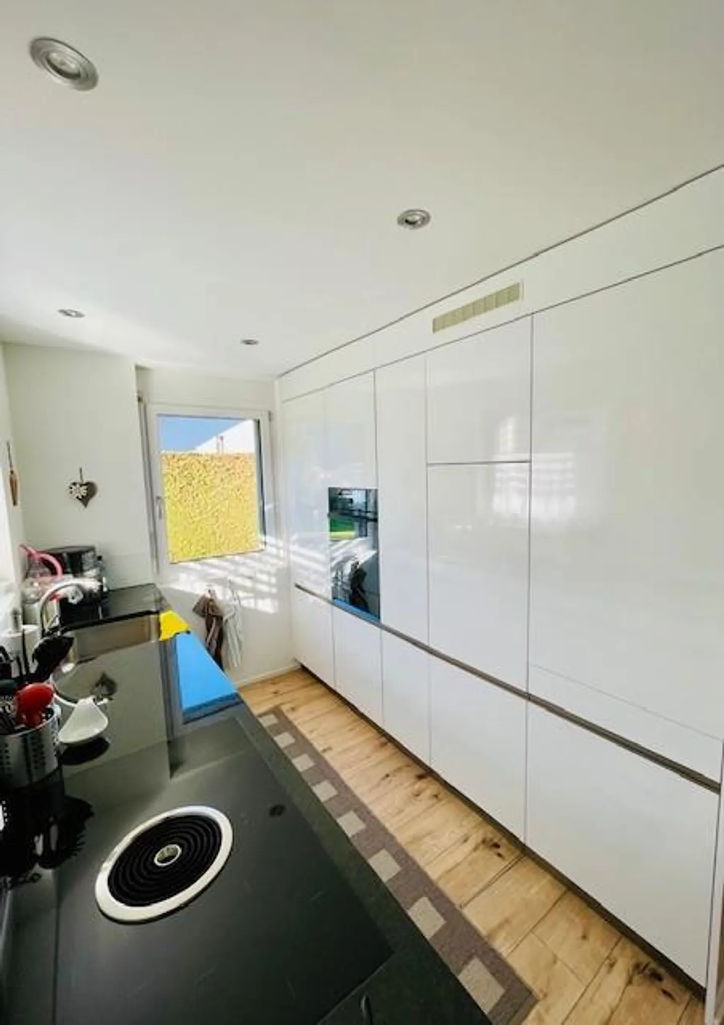 Modern 3.5-room apartment with two terraces - Photo 14 of 14