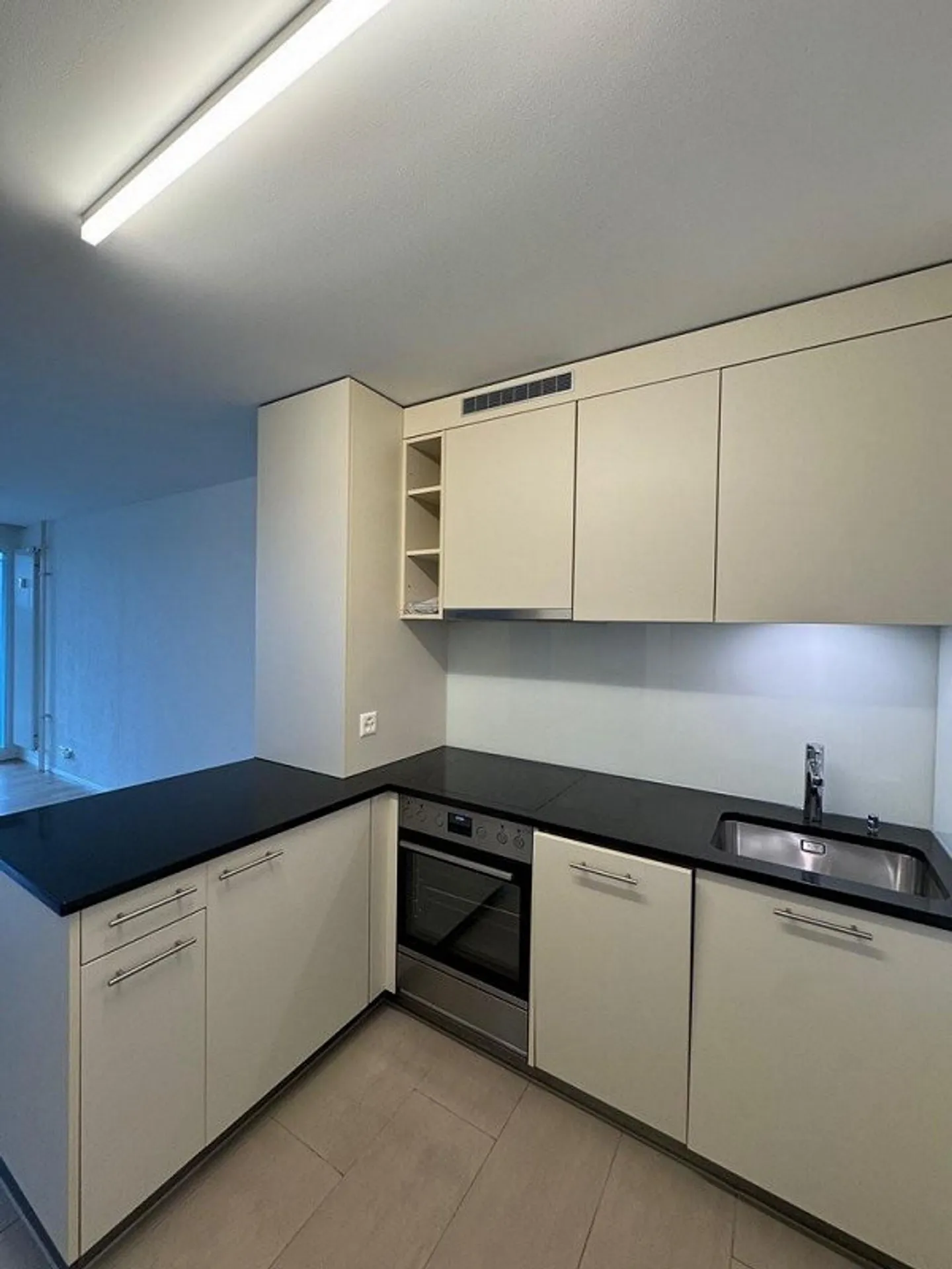 Appartement moderne de 1,5 pièce à louer dans la verdure - Photo 4 sur 5