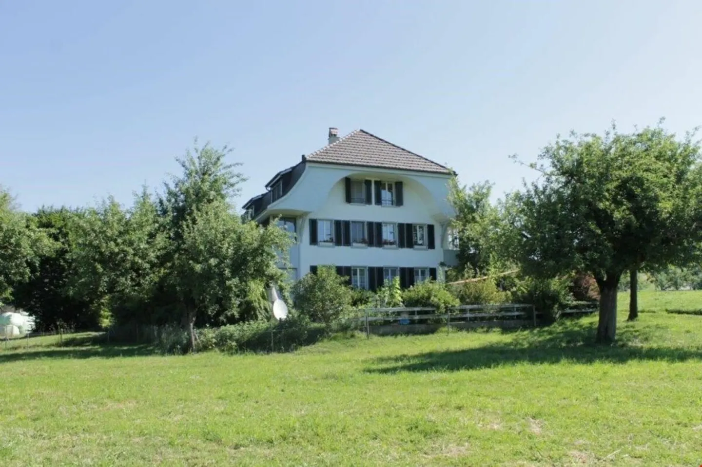 Ampio appartamento mansardato di 3,5 locali - Foto 2 di 13