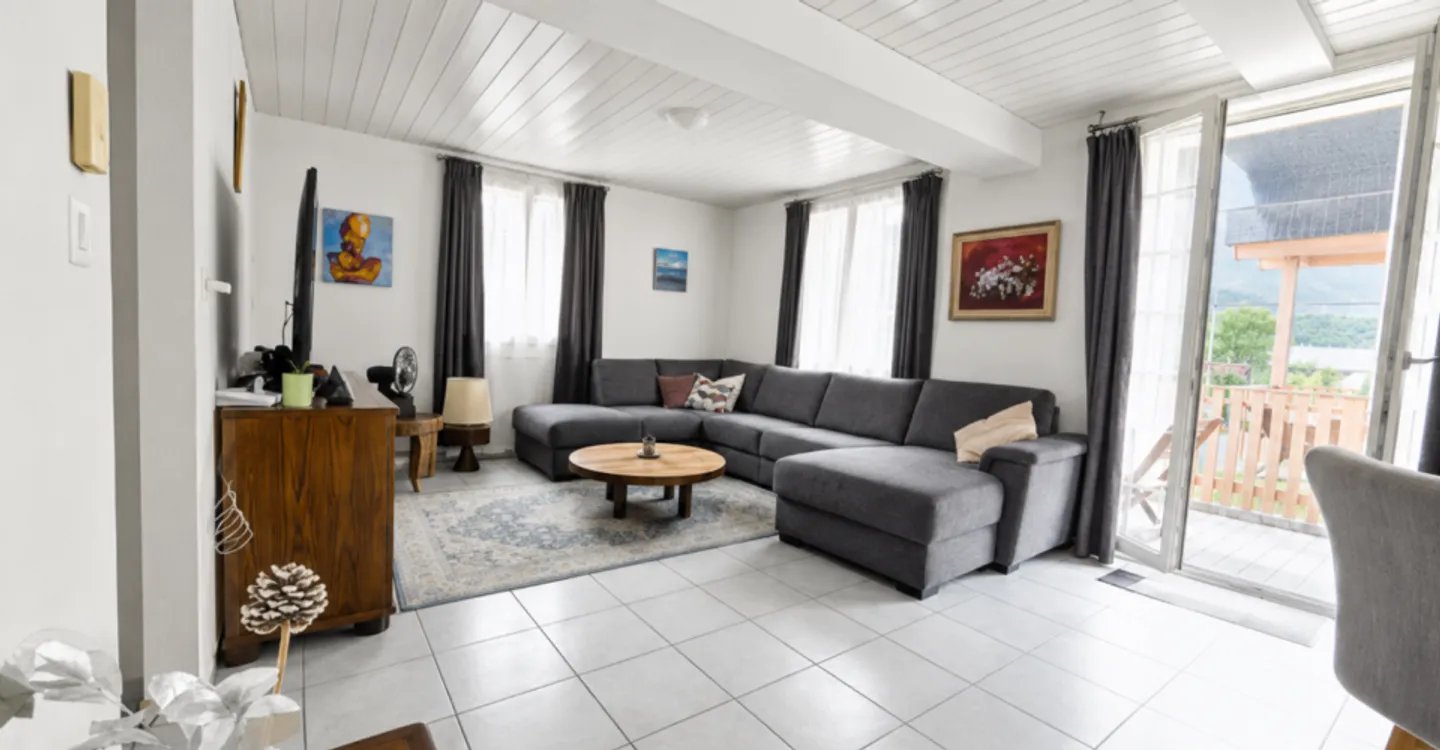 Appartement lumineux 3.5 pièces - Photo 3 sur 8