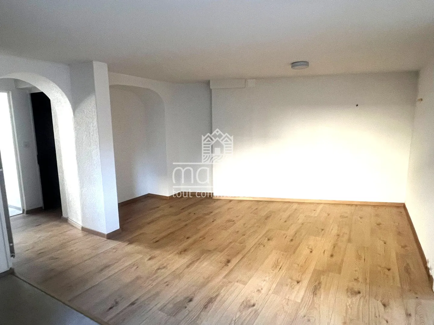 Selten in Collombey: 3.5 Zimmer mit privater Eingang und großer Terrasse - Foto 2 von 6