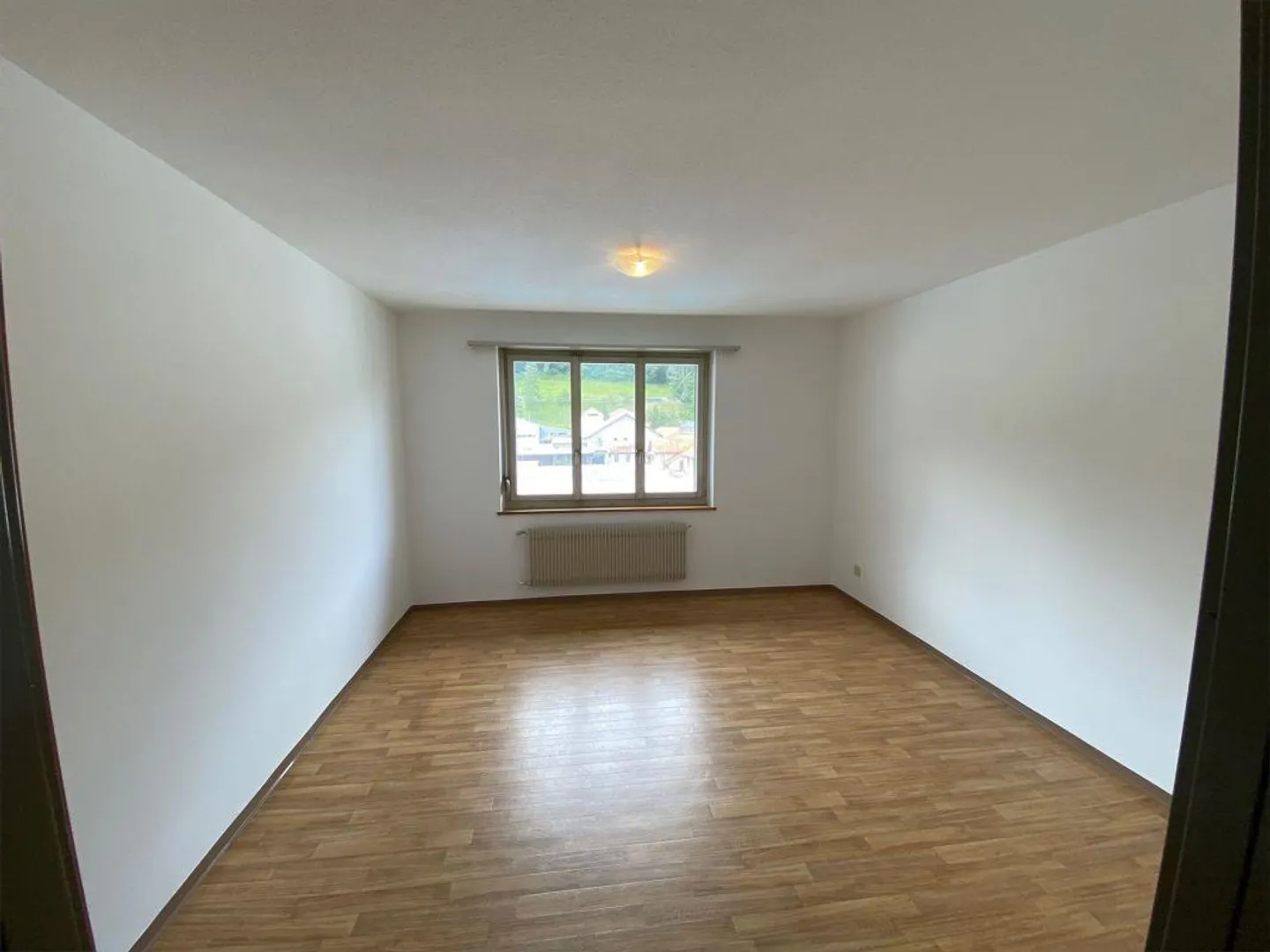 Gemütliche 2.0 Zi-Wohnung, mit Balkon zu vermieten - Foto 3 von 5