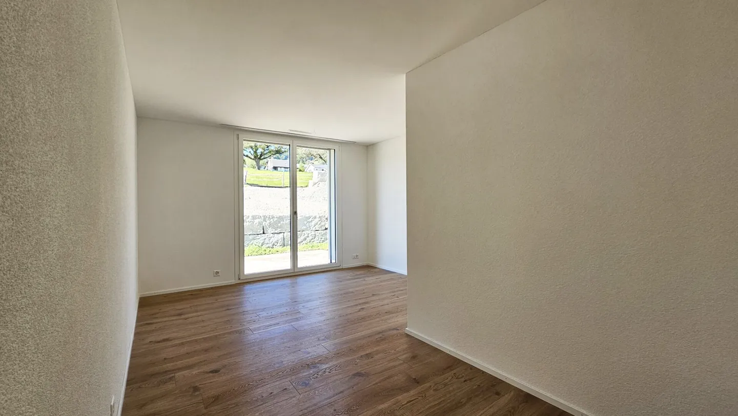 Appartamento moderno di 4,5 locali con alto standard di finitura in un tranquillo quartiere residenziale - Foto 4 di 9