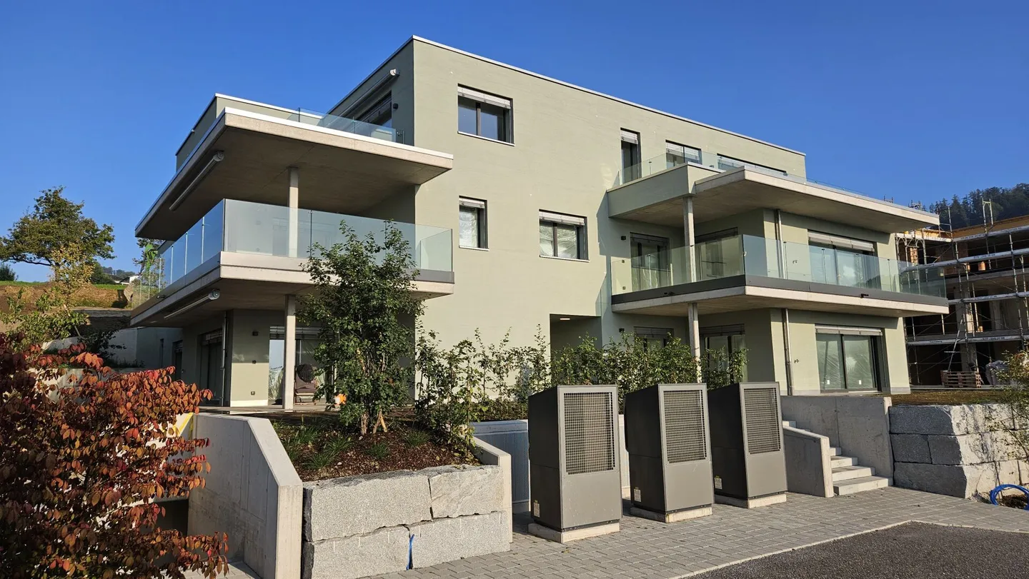 Appartamento moderno di 4,5 locali con alto standard di finitura in un tranquillo quartiere residenziale - Foto 5 di 9
