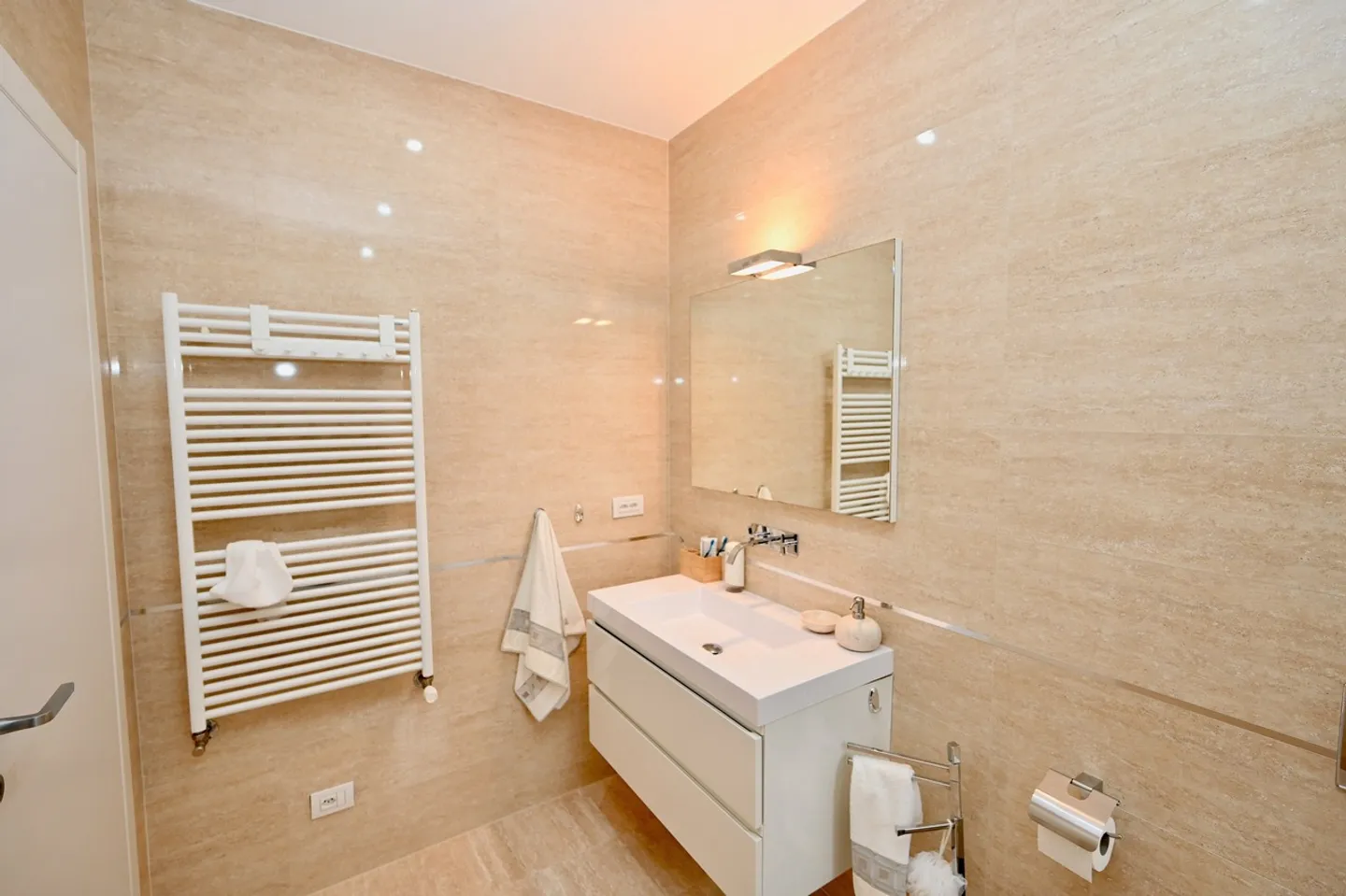 Elegant Apartment with Garden - 1.5 km to TASIS School - Photo 17 of 17