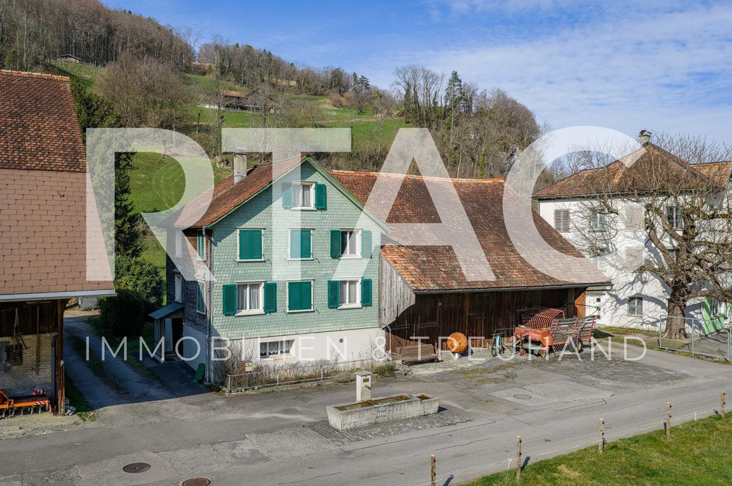 Charmantes Einfamilienhaus mit Scheune - Foto 1 von 12
