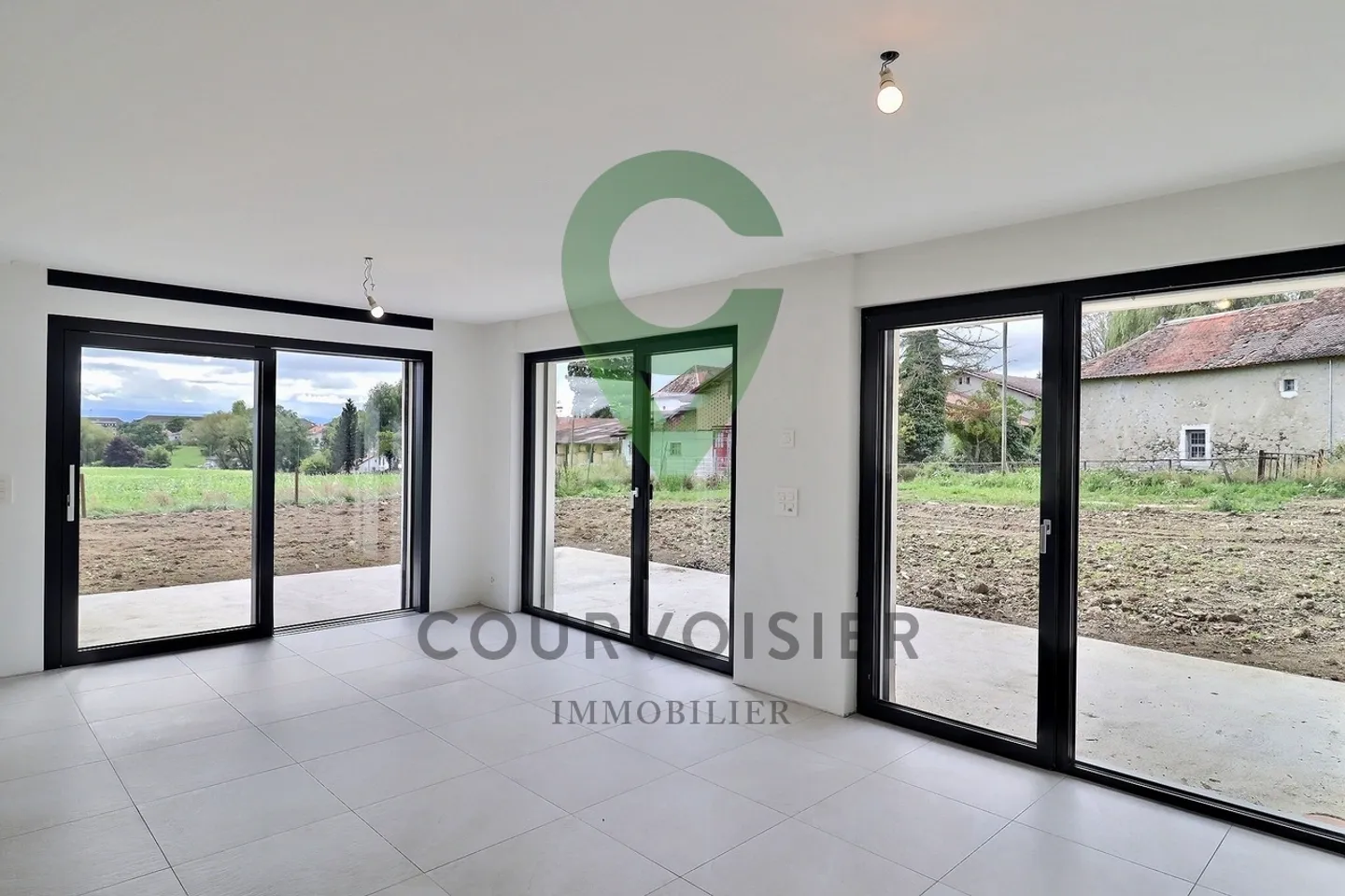 Appartement moderne avec jardin - Photo 2 sur 9