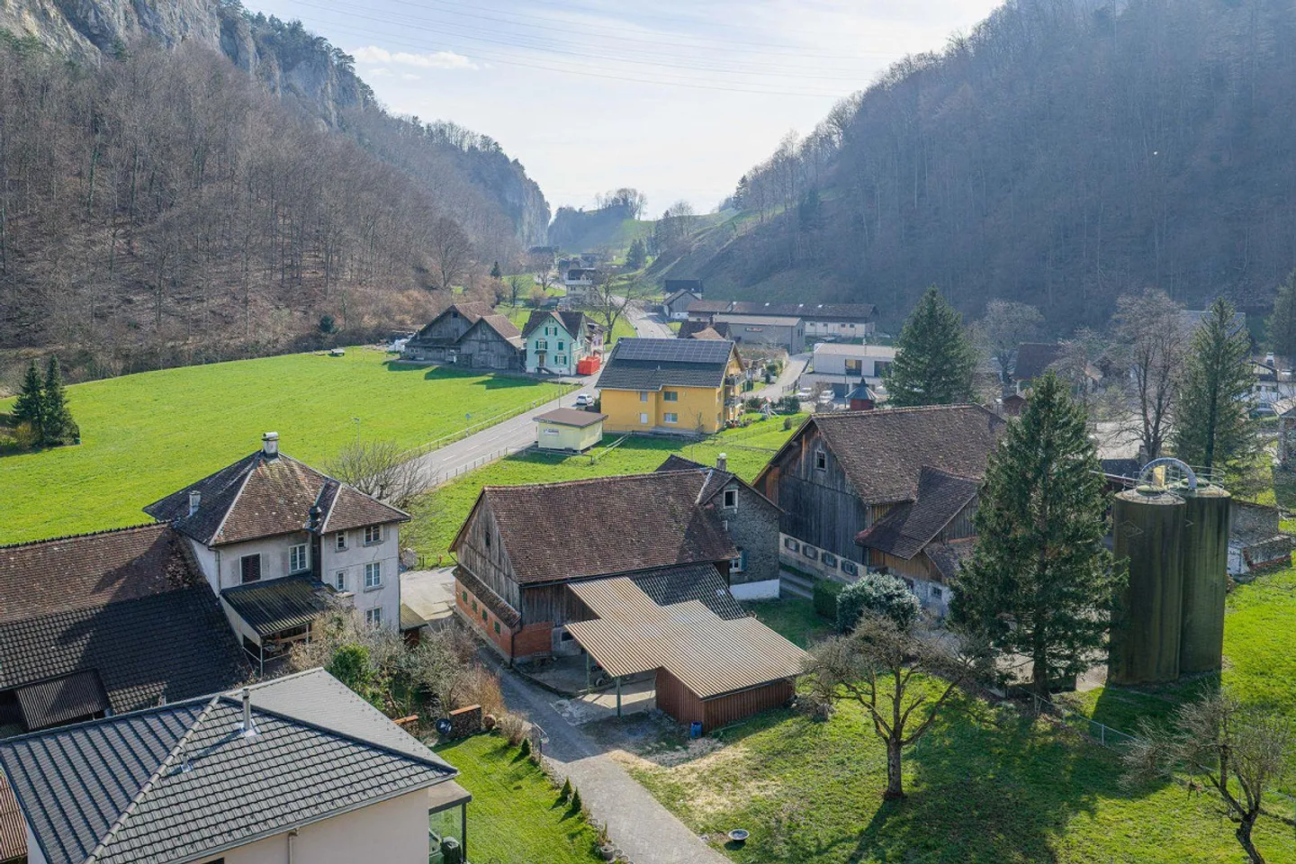 Charmantes Einfamilienhaus mit Scheune - Foto 3 von 12