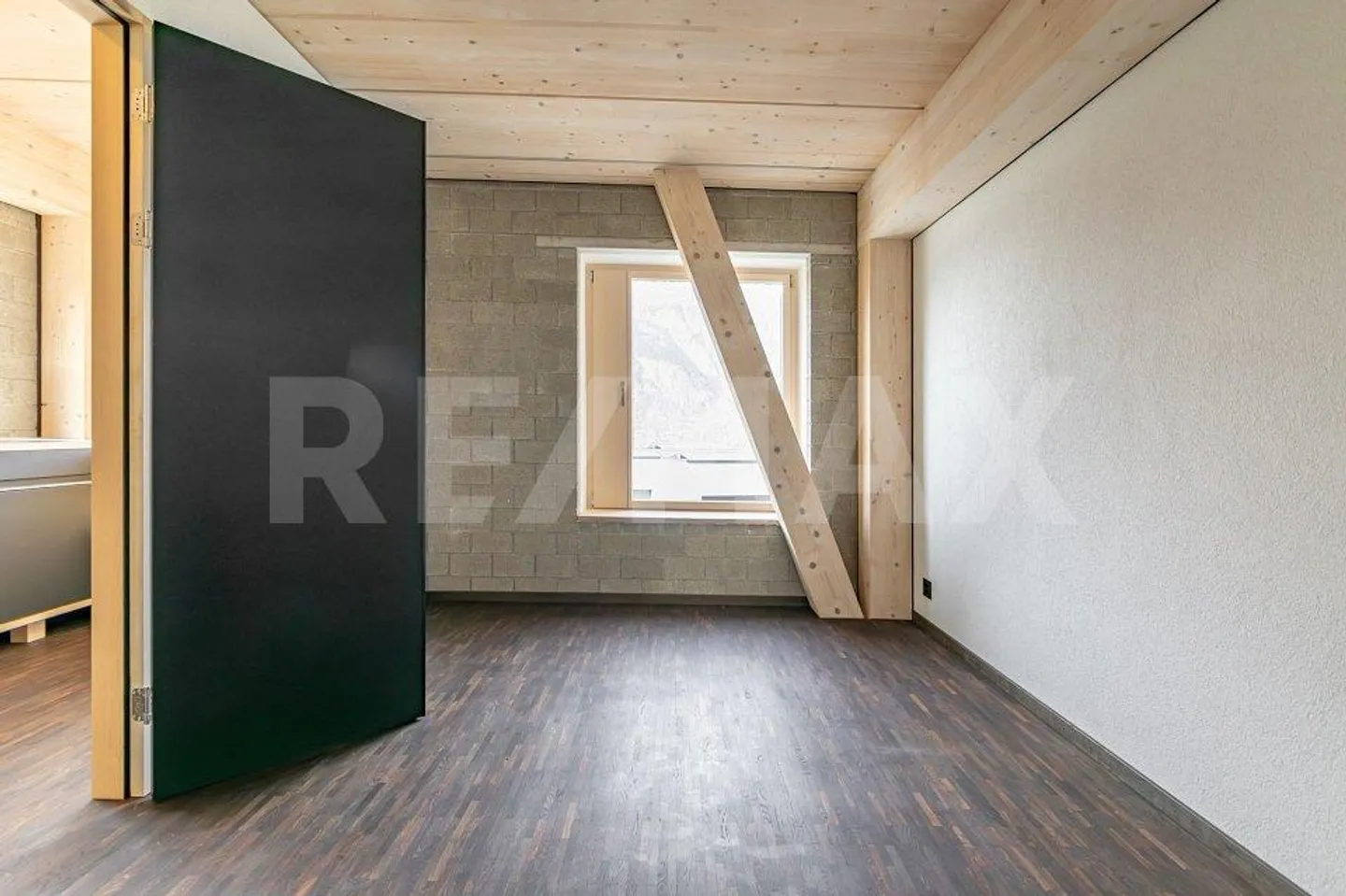 3.5 Room Apartment - Photo 7 of 13