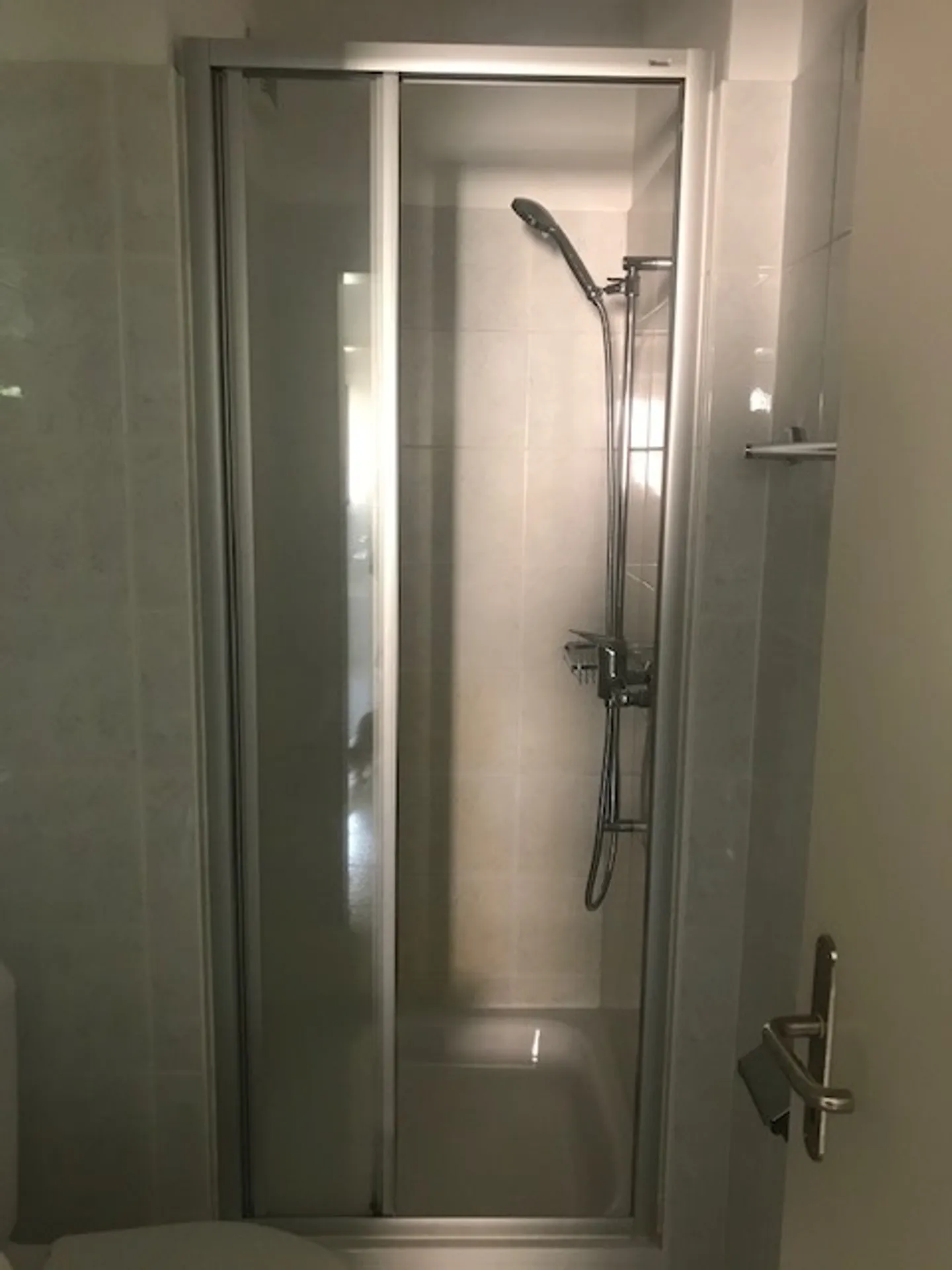MINUSIO, WIR VERMIETEN EINE SCHÖNE 3-ZIMMER-WOHNUNG MIT SEEBLICK - Foto 7 von 7