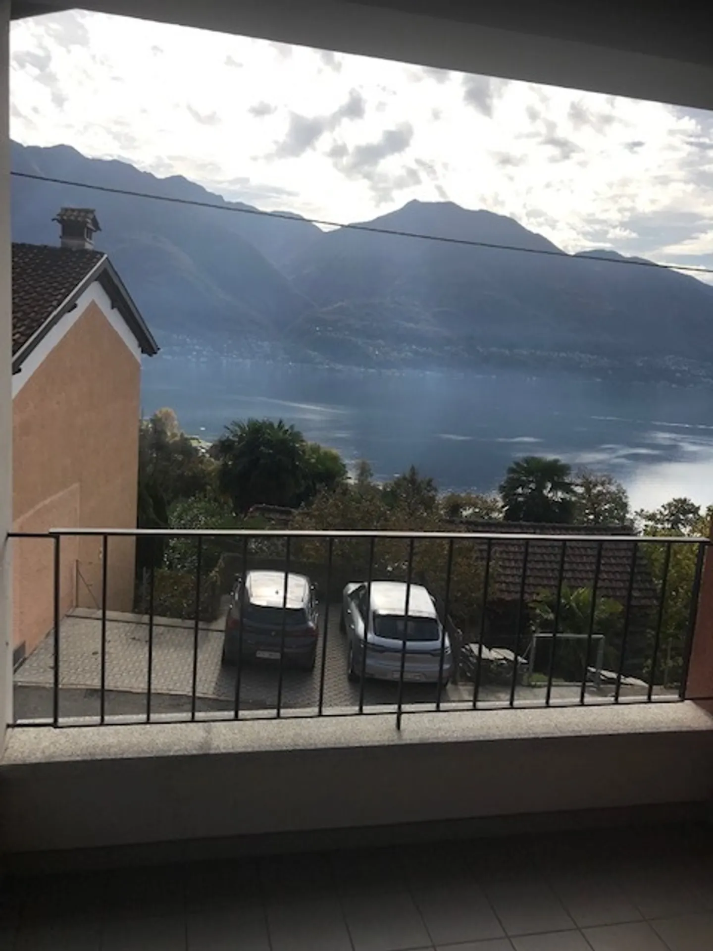 MINUSIO, WIR VERMIETEN EINE SCHÖNE 3-ZIMMER-WOHNUNG MIT SEEBLICK - Foto 3 von 7