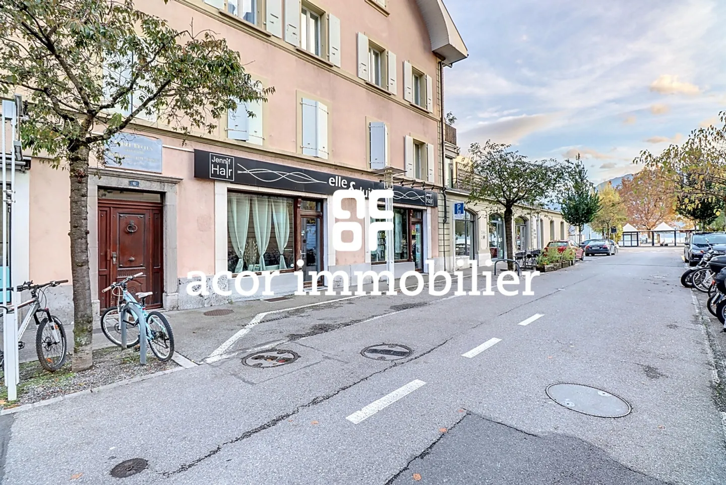 Spazio commerciale idealmente situato, a pochi passi dai mezzi pubblici e dal lago - Foto 1 di 1