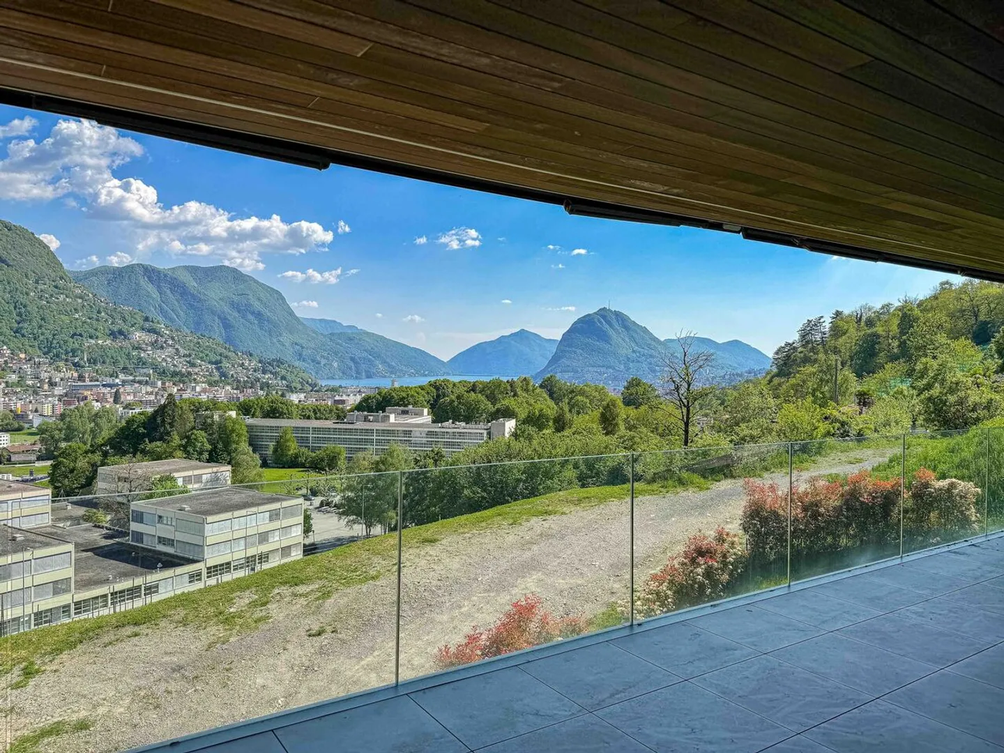 Modern 2.5 rooms with terrace in Canobbio - Photo 5 of 6