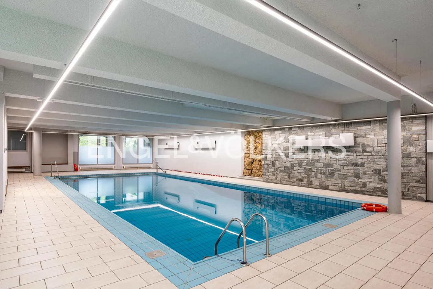 Modern apartment with terrace - Photo 10 of 10