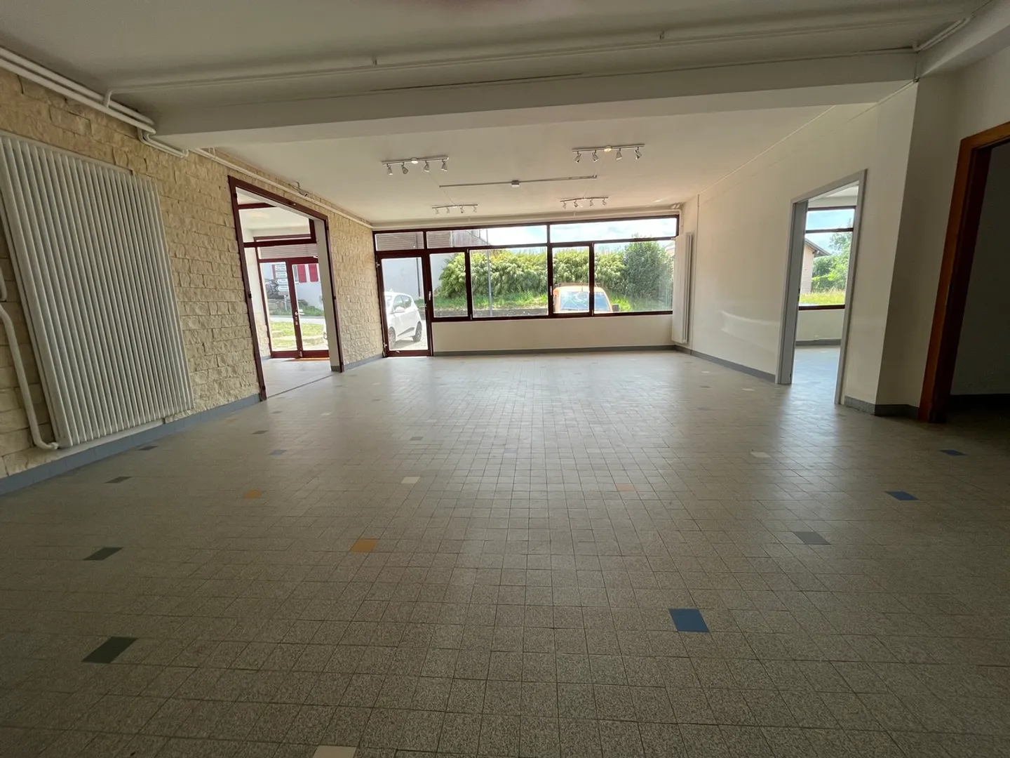 Spazio commerciale in vendita nel centro di Villars-Tiercelin - Foto 4 di 9