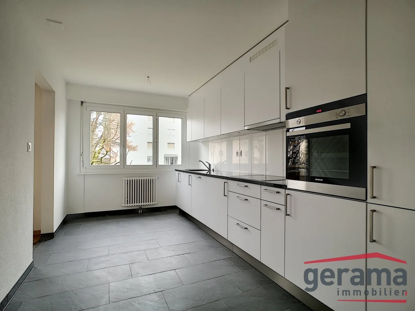 5.5-room apartment on the 1st floor - Photo 2 of 8