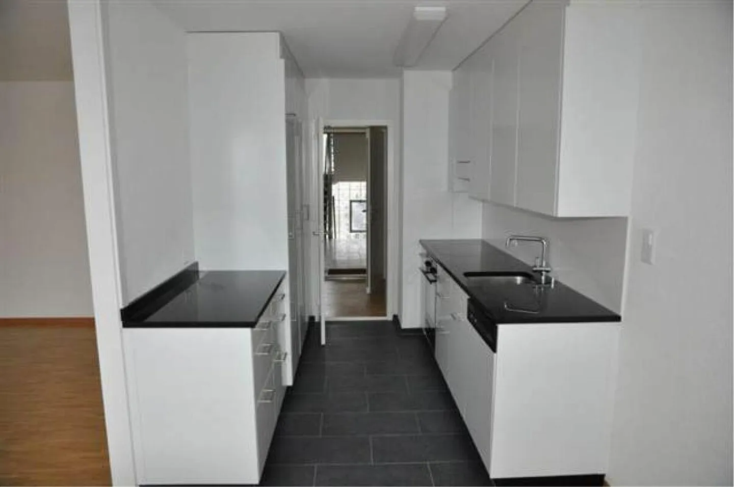 Appartamento 2.5 camere con vista - Foto 3 di 9