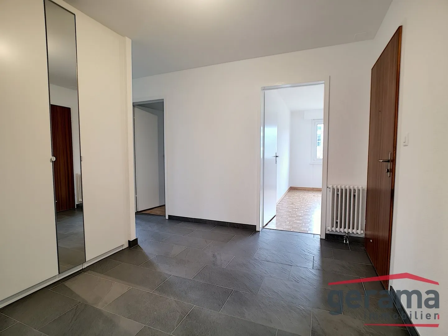 5.5-room apartment on the 1st floor - Photo 3 of 8