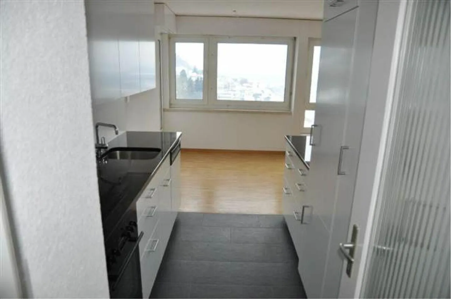 Appartamento 2.5 camere con vista - Foto 4 di 9
