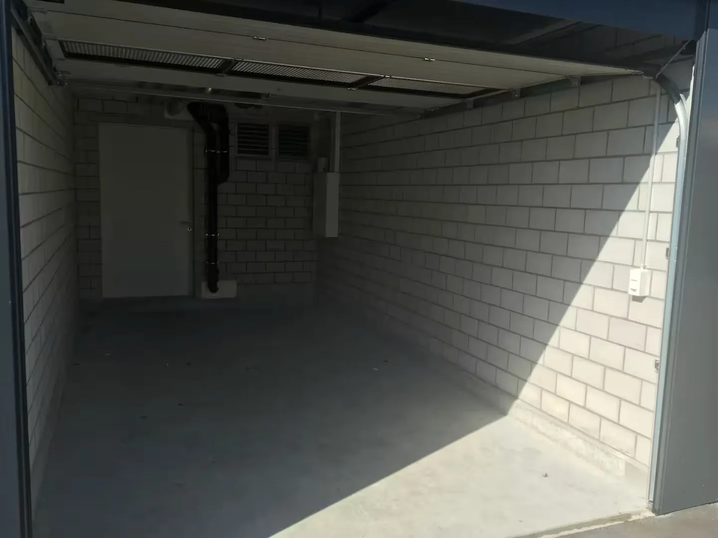 Modern 2½-room terraced house in Minergie standard with solar facade - Photo 13 of 13