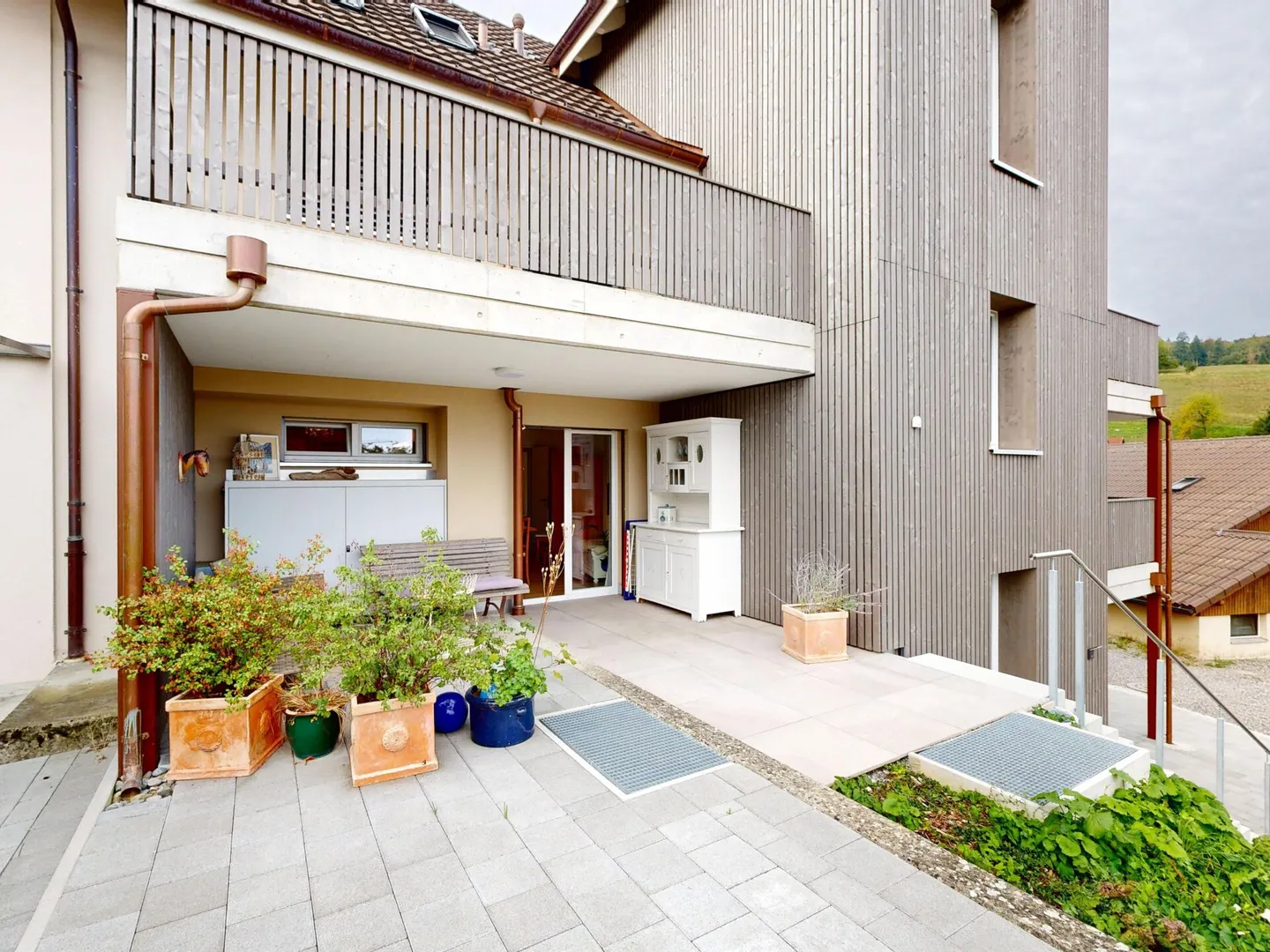 Comme neuf & polyvalent : Appartement en copropriété avec balcon et 2 espaces de sièges - Photo 19 sur 35