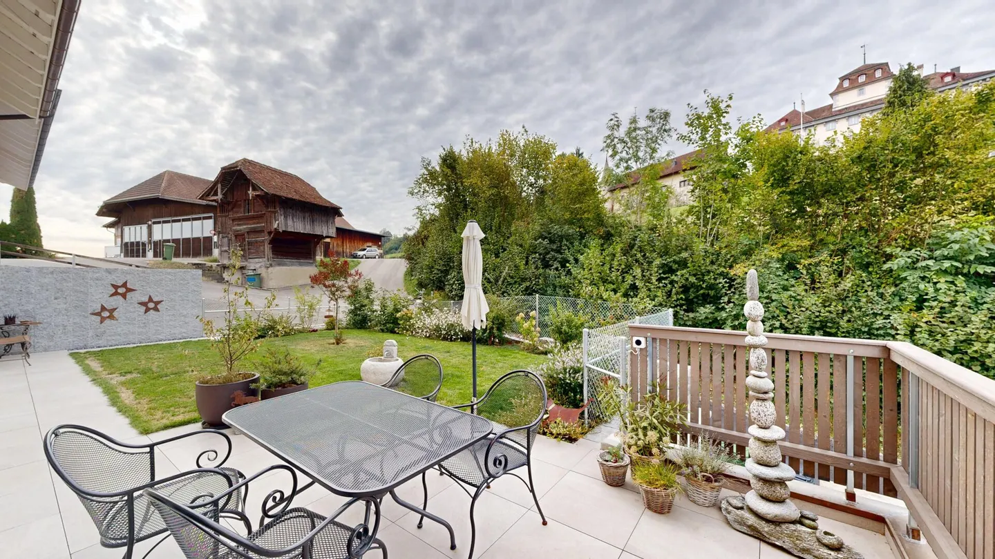 Comme neuf & polyvalent : Appartement en copropriété avec balcon et 2 espaces de sièges - Photo 20 sur 35