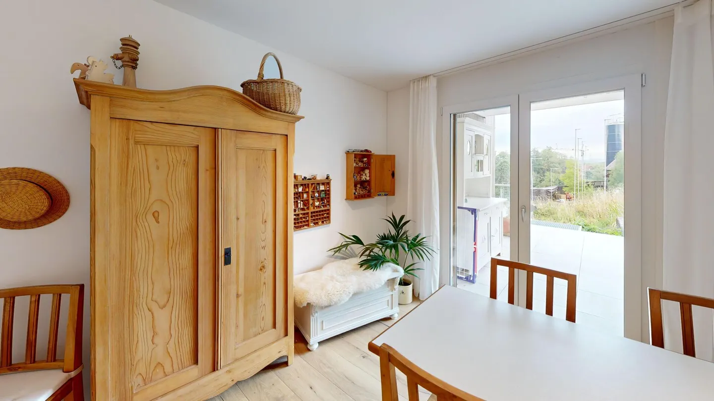 Comme neuf & polyvalent : Appartement en copropriété avec balcon et 2 espaces de sièges - Photo 9 sur 35