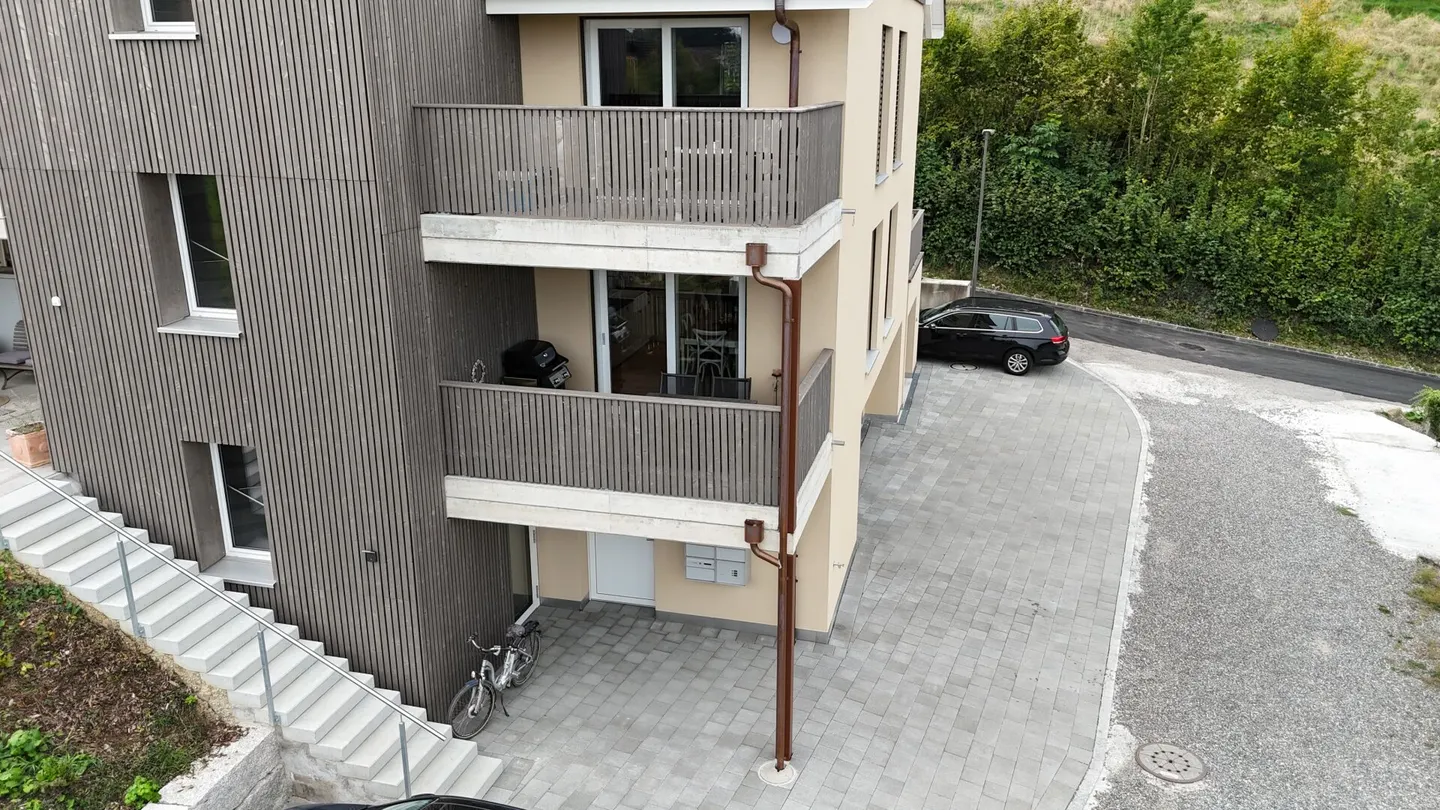 Comme neuf & polyvalent : Appartement en copropriété avec balcon et 2 espaces de sièges - Photo 32 sur 35