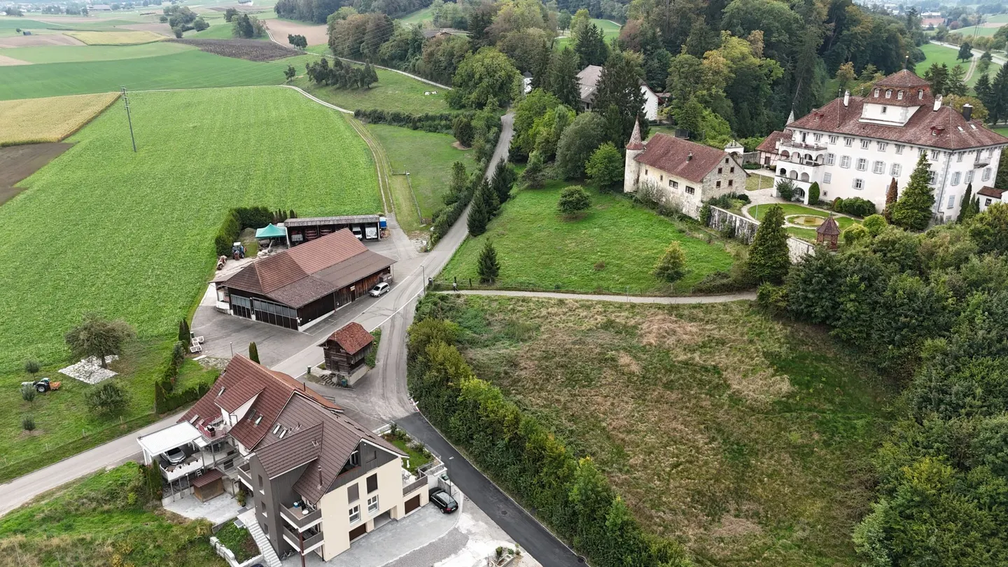 Comme neuf & polyvalent : Appartement en copropriété avec balcon et 2 espaces de sièges - Photo 34 sur 35