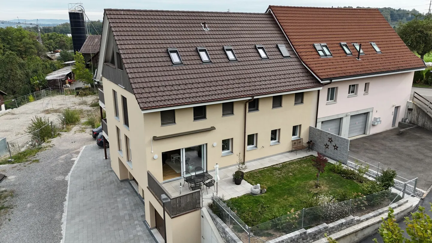 Comme neuf & polyvalent : Appartement en copropriété avec balcon et 2 espaces de sièges - Photo 26 sur 35