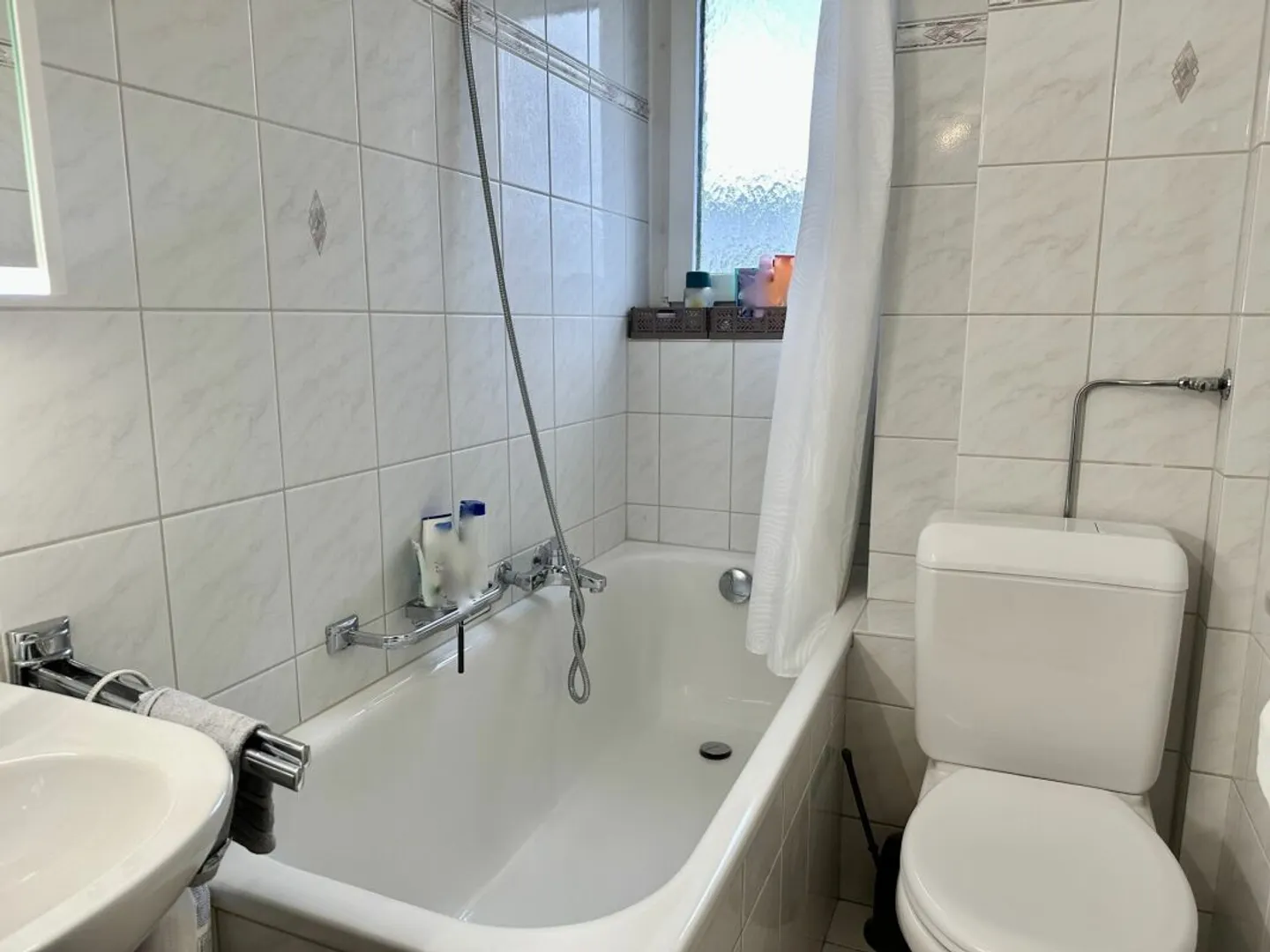 Charming 3 Room Apartment - Photo 11 of 18