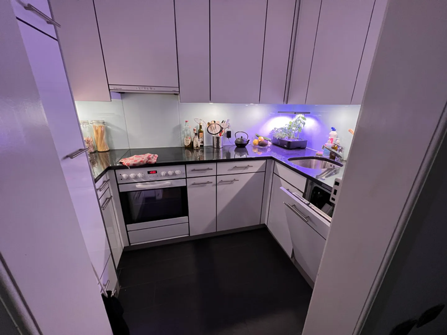 2 ZI-WOHNUNG IN BERN - ALTSTADT, MÖBLIERT, TEMPORÄR - Foto 4 von 10