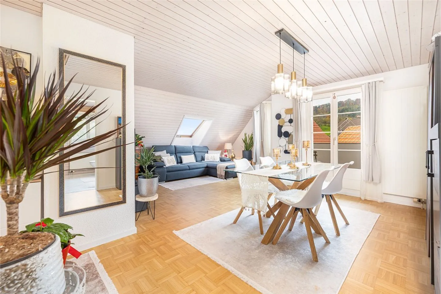 Esperienza abitativa moderna su due livelli - Foto 2 di 13