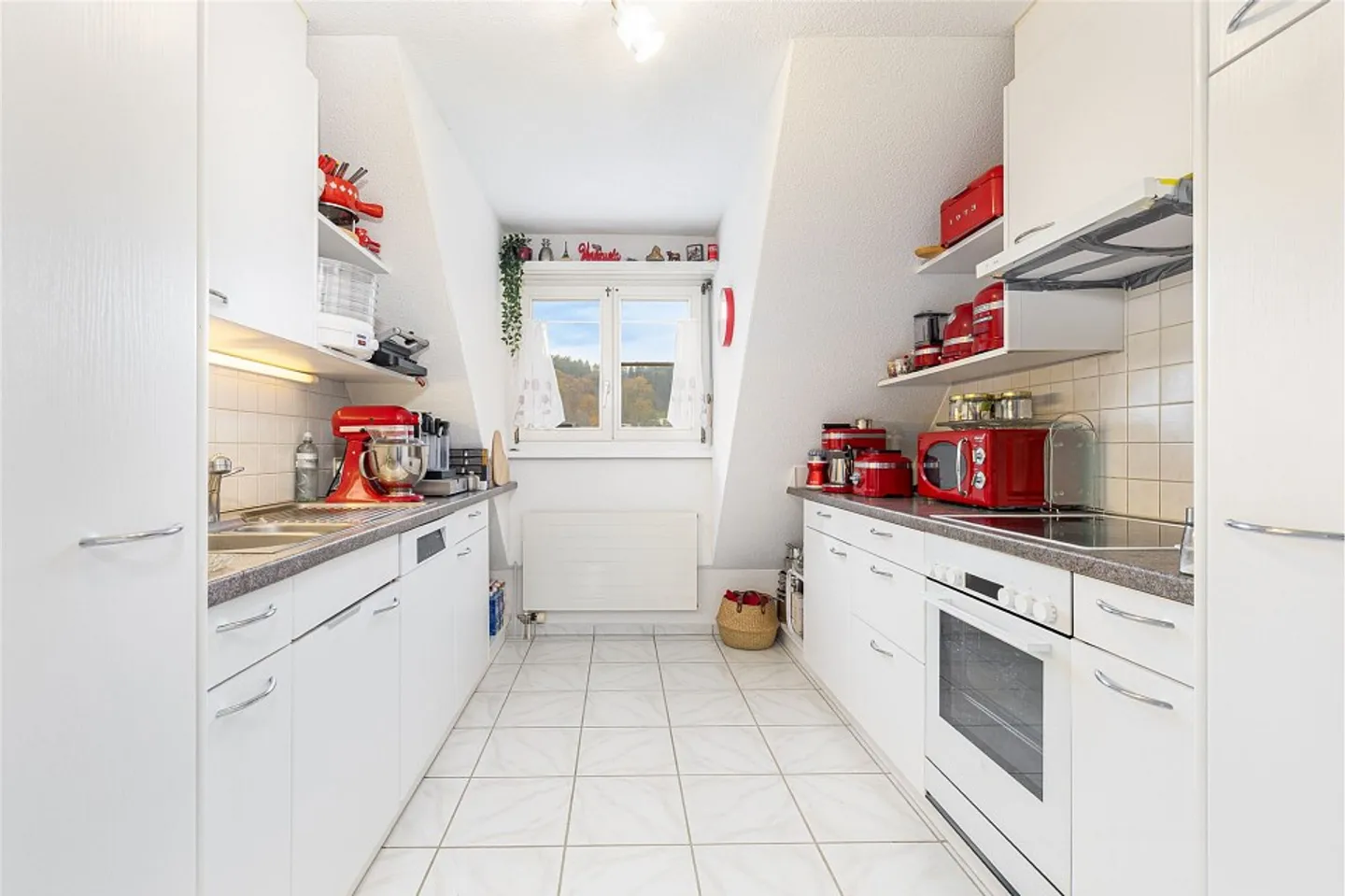 Esperienza abitativa moderna su due livelli - Foto 4 di 13