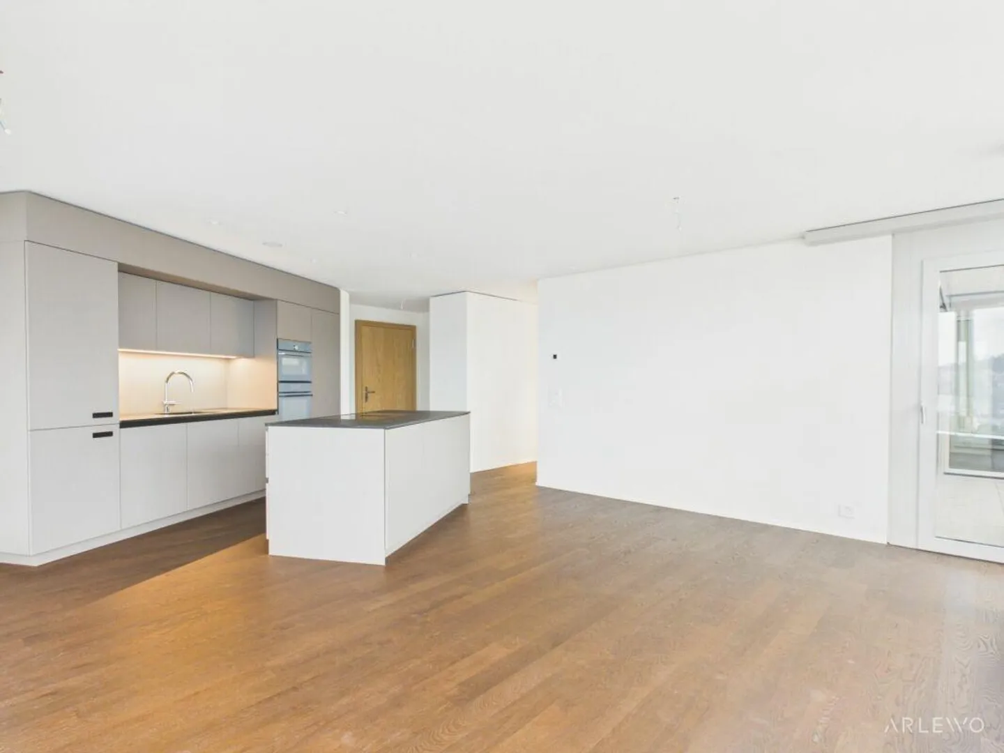 Soaring High: Exclusive Living with a View of Pilatus. - Photo 3 of 13